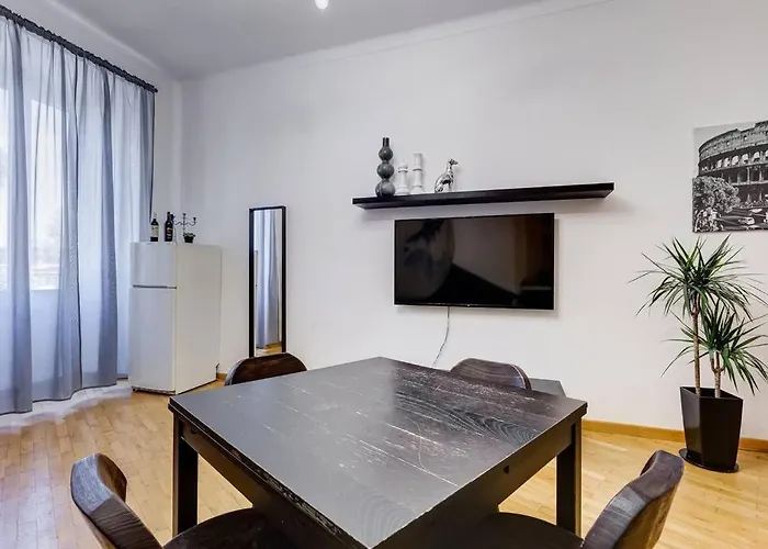 The Great Beauty - 2 Double Bedrooms & 2 Bathrooms *